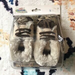 Realtree Baby Booties with Faux Fur vintage y2k baby booties NEW size 3 camo